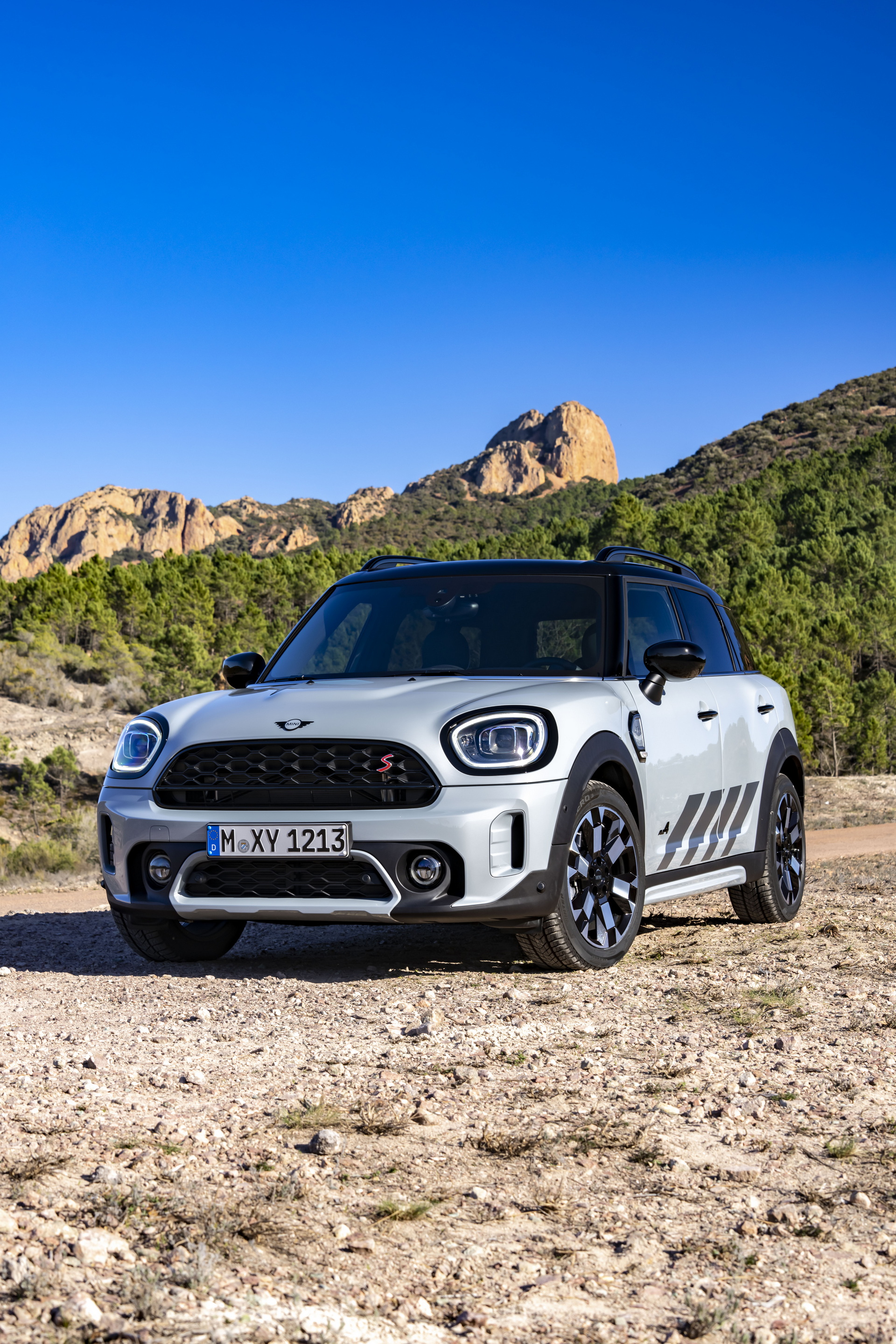 Download 2022 MINI Cooper S Countryman ALL4 Untamed Edition - Front Three-Quarter HD Phone Wallpaper 1920x2880 #2