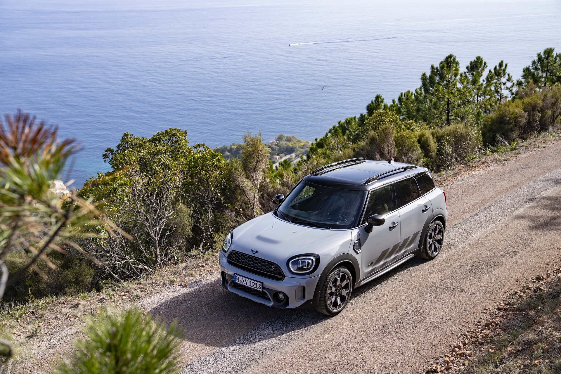 Download 2022 MINI Cooper S Countryman ALL4 Untamed Edition - Front Three-Quarter HD Wallpaper 1920x1280 #21