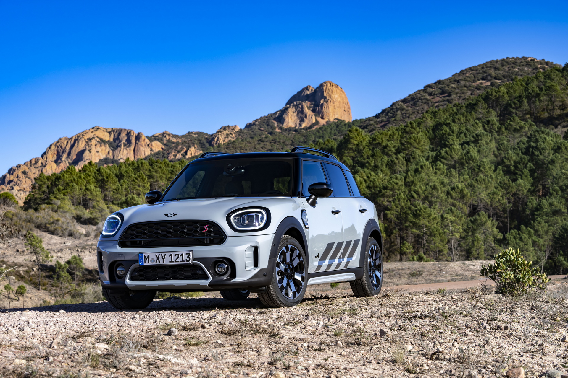 Download 2022 MINI Cooper S Countryman ALL4 Untamed Edition - Front Three-Quarter HD Wallpaper 1920x1280 #3