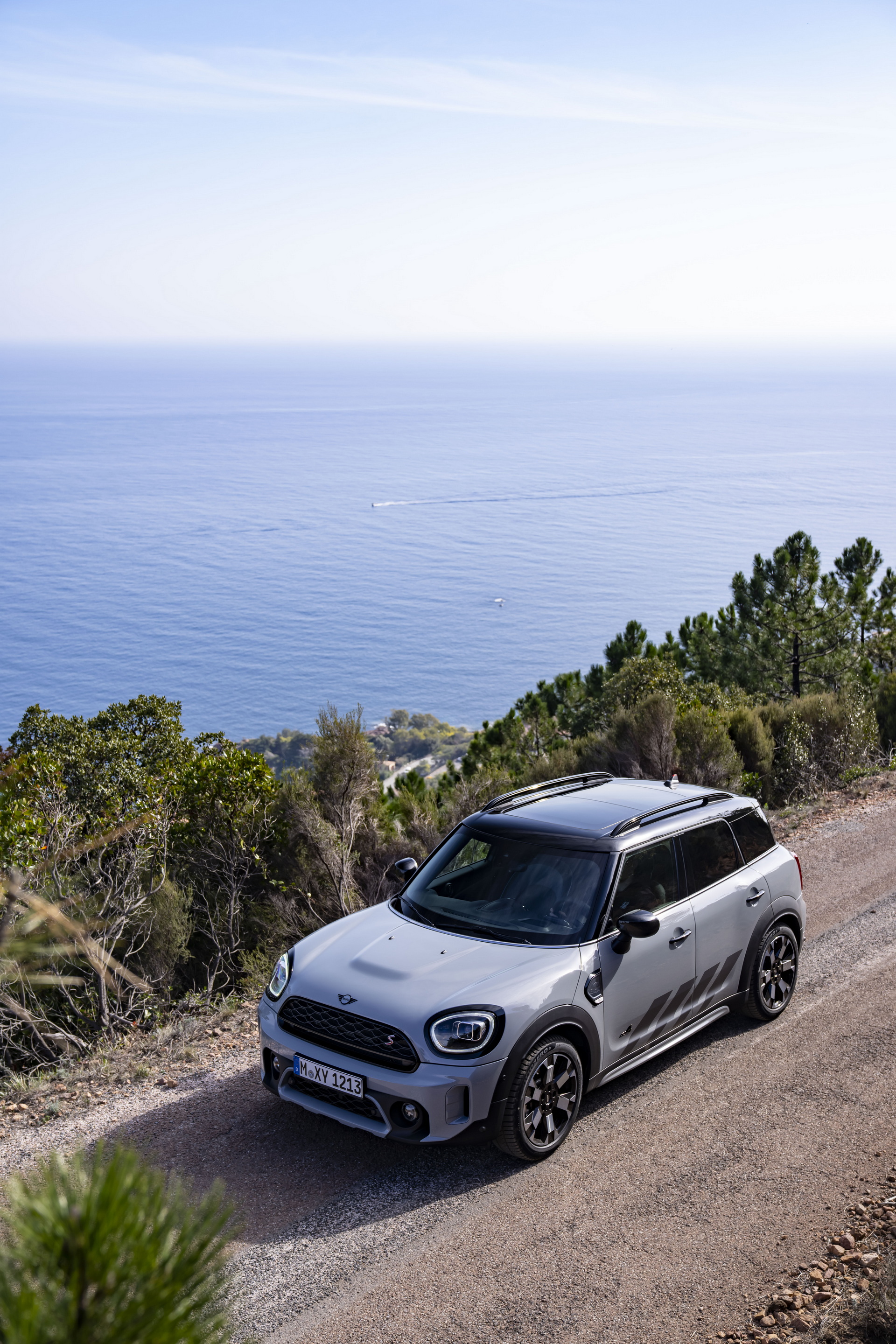 Download 2022 MINI Cooper S Countryman ALL4 Untamed Edition - Front Three-Quarter HD Phone Wallpaper 1920x2880 #22