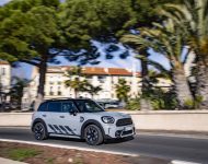 2022 MINI Cooper S Countryman ALL4 Untamed Edition - Front Three-Quarter Wallpaper 190x150