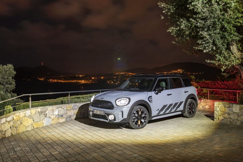 2022 MINI Cooper S Countryman ALL4 Untamed Edition - Front Three-Quarter Wallpaper 850x567 #82