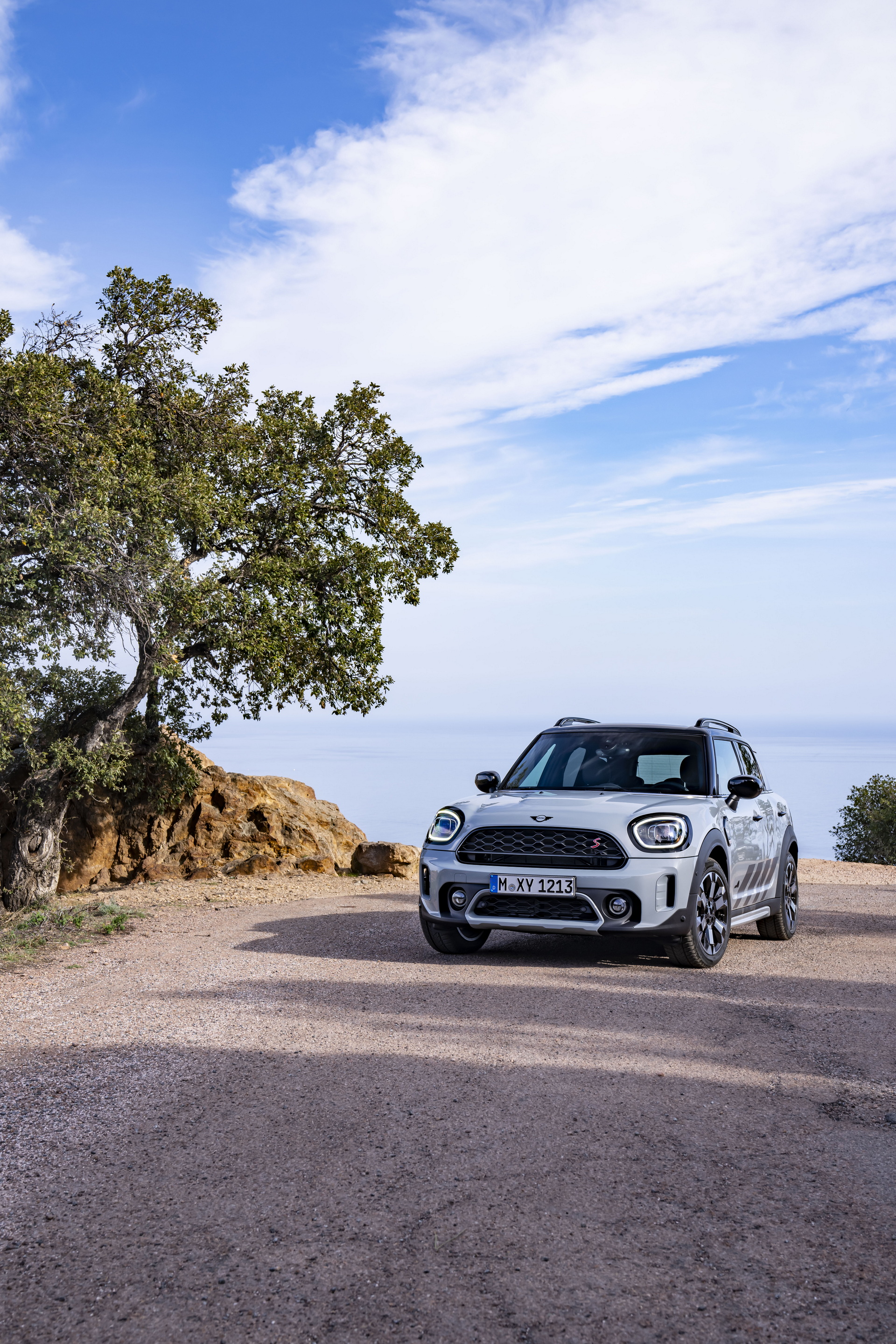 Download 2022 MINI Cooper S Countryman ALL4 Untamed Edition - Front HD Phone Wallpaper 1920x2880 #31