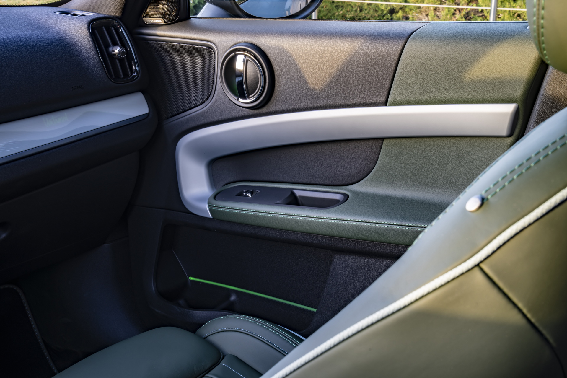 Download 2022 MINI Cooper S Countryman ALL4 Untamed Edition - Interior, Detail HD Wallpaper 1920x1280 #122