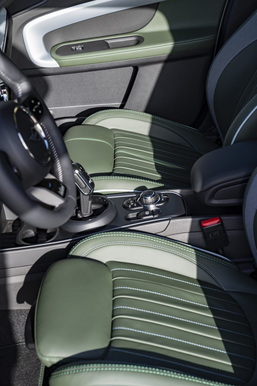 2022 MINI Cooper S Countryman ALL4 Untamed Edition - Interior, Front Seats Phone Wallpaper 850x1275 #130