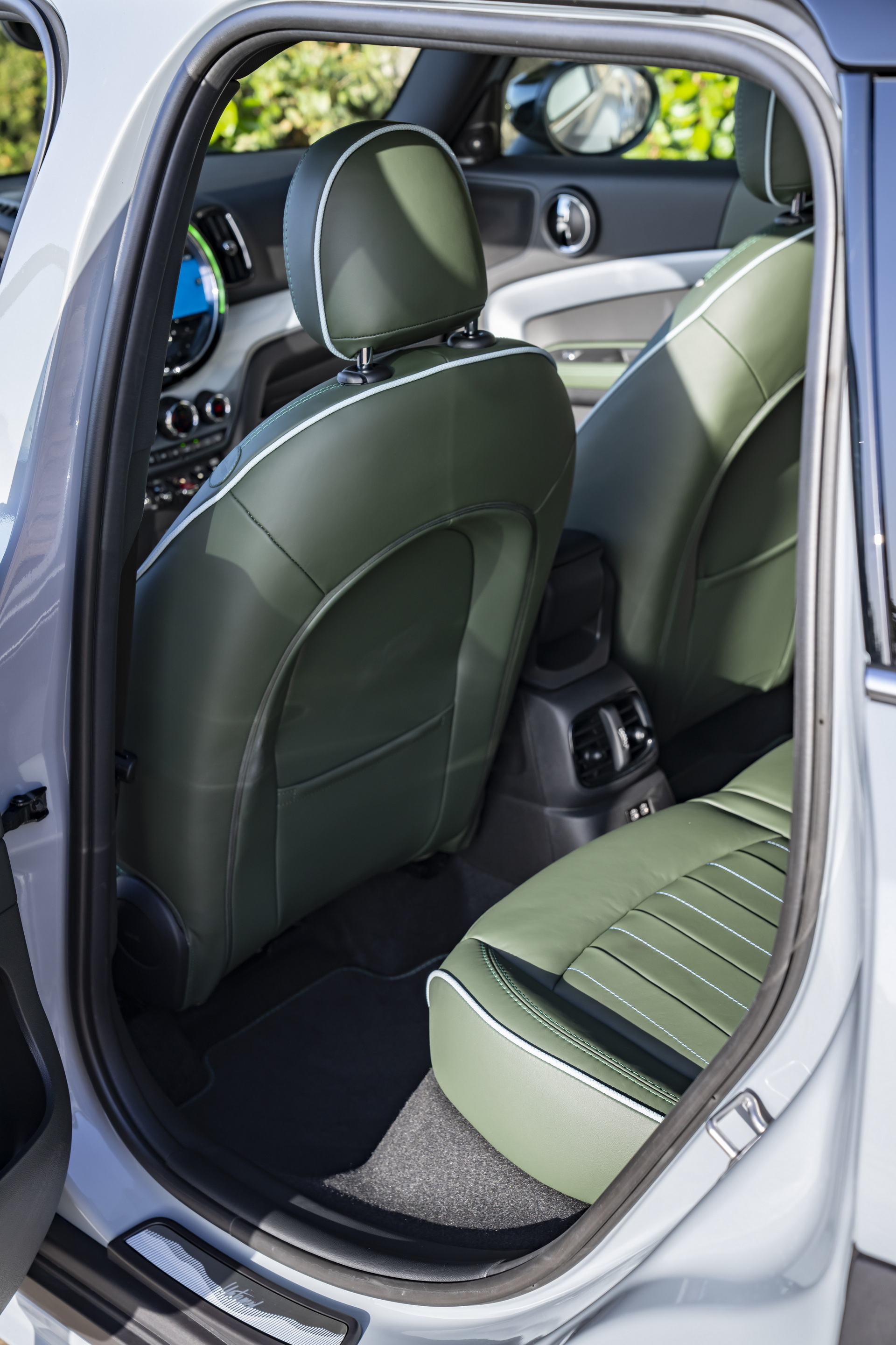 Download 2022 MINI Cooper S Countryman ALL4 Untamed Edition - Interior, Seats HD Phone Wallpaper 1920x2880 #133
