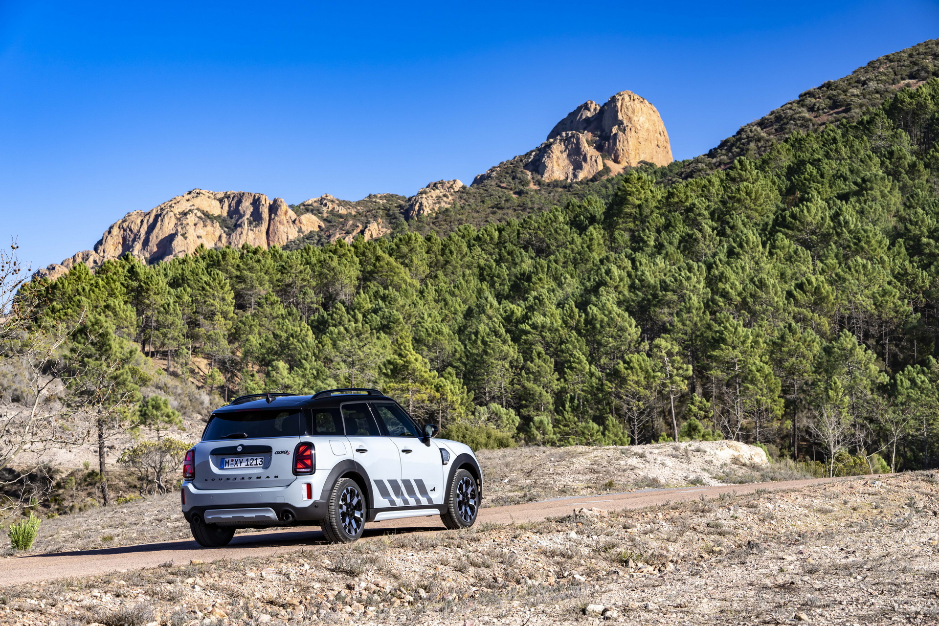 Download 2022 MINI Cooper S Countryman ALL4 Untamed Edition - Rear Three-Quarter HD Wallpaper 1920x1280 #10