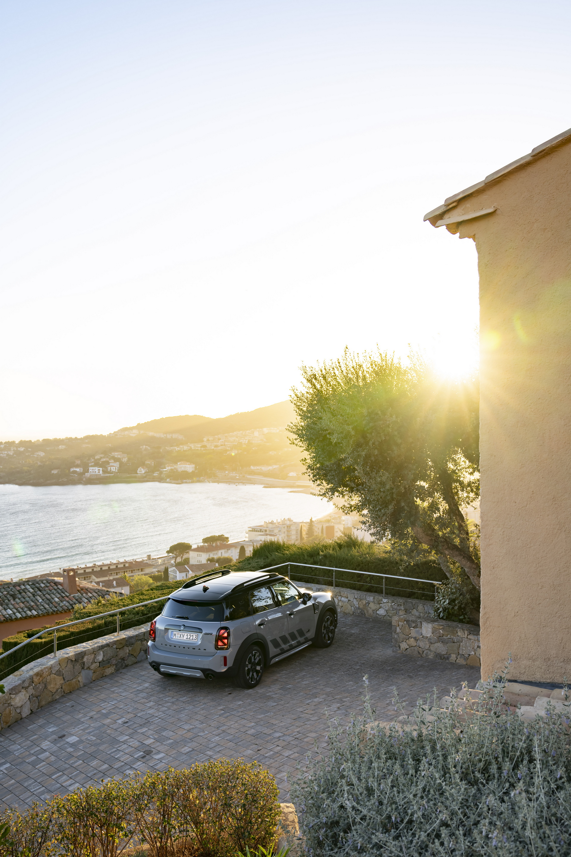 Download 2022 MINI Cooper S Countryman ALL4 Untamed Edition - Rear Three-Quarter HD Phone Wallpaper 1920x2880 #79