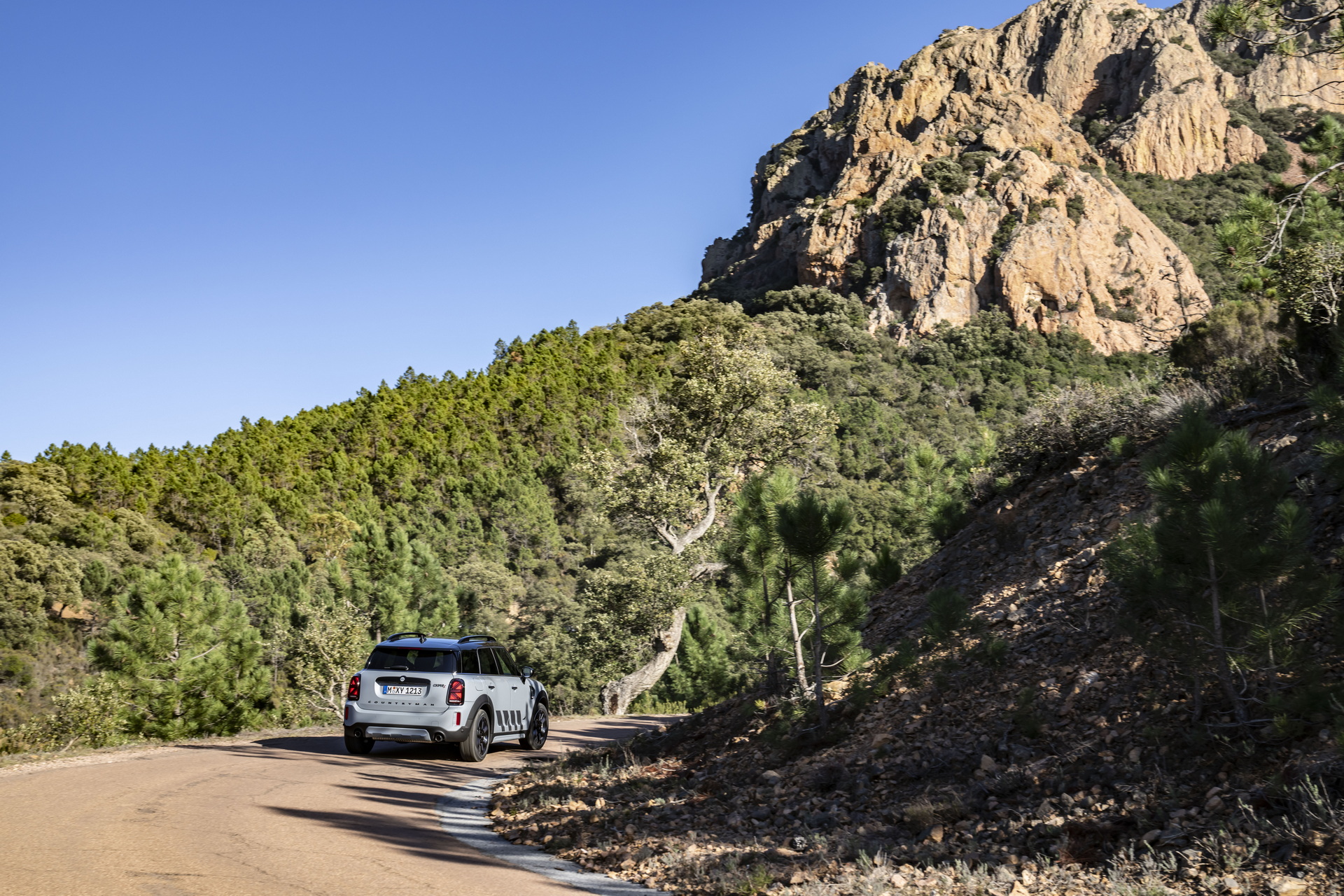 Download 2022 MINI Cooper S Countryman ALL4 Untamed Edition - Rear HD Wallpaper 1920x1280 #15