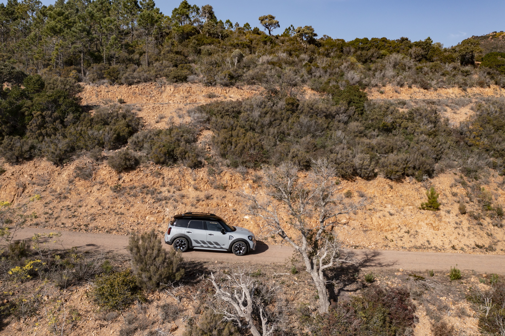Download 2022 MINI Cooper S Countryman ALL4 Untamed Edition - Side HD Wallpaper 1920x1279 #41