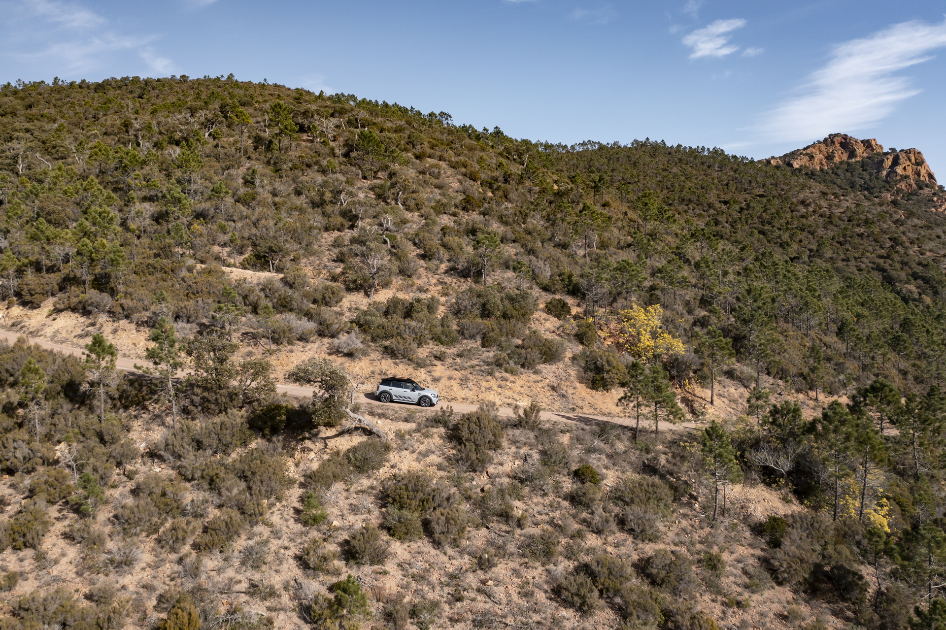 Download 2022 MINI Cooper S Countryman ALL4 Untamed Edition - Side HD Wallpaper 1920x1279 #42