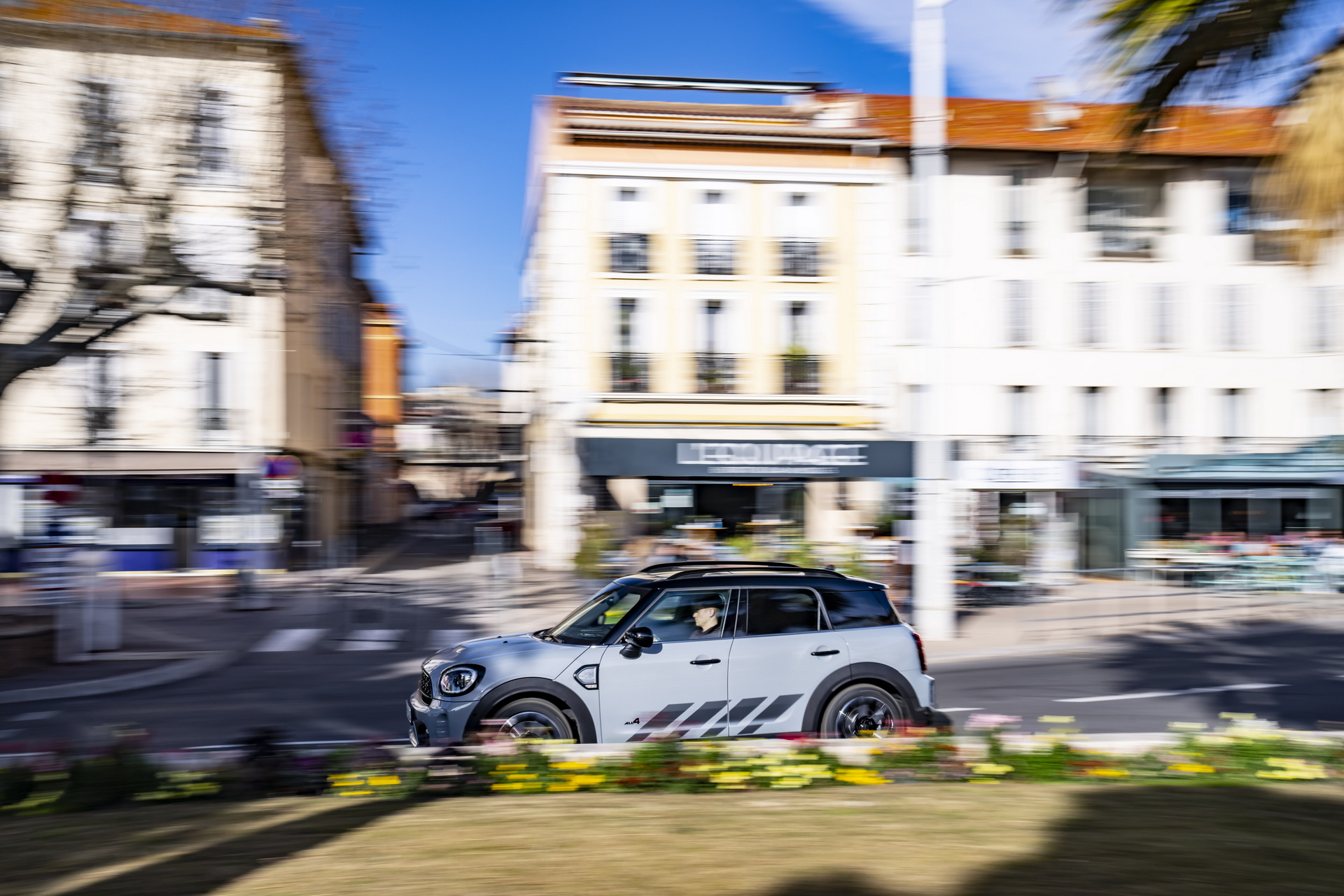 Download 2022 MINI Cooper S Countryman ALL4 Untamed Edition - Side HD Wallpaper 1920x1280 #74