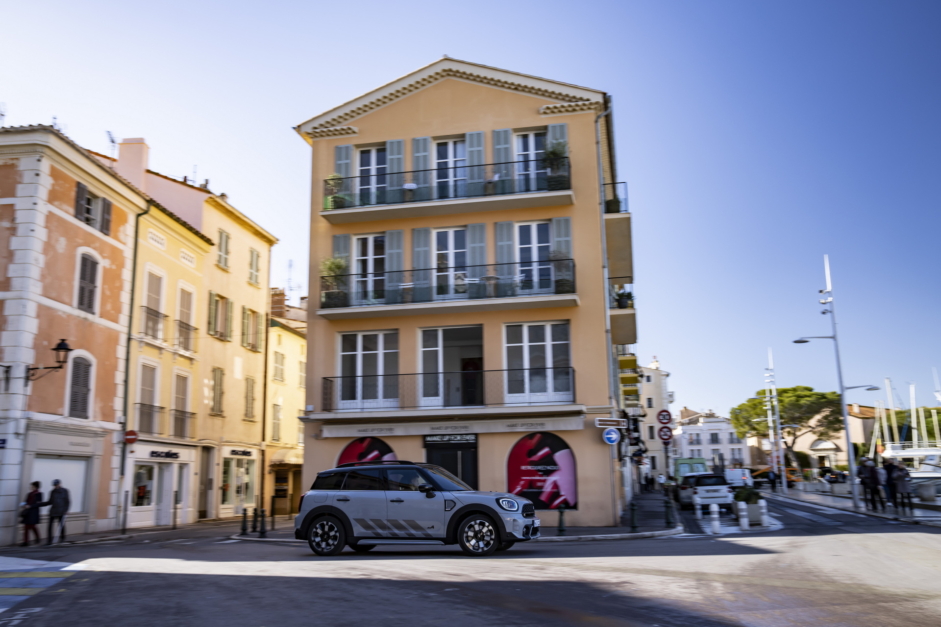 Download 2022 MINI Cooper S Countryman ALL4 Untamed Edition - Side HD Wallpaper 1920x1280 #64