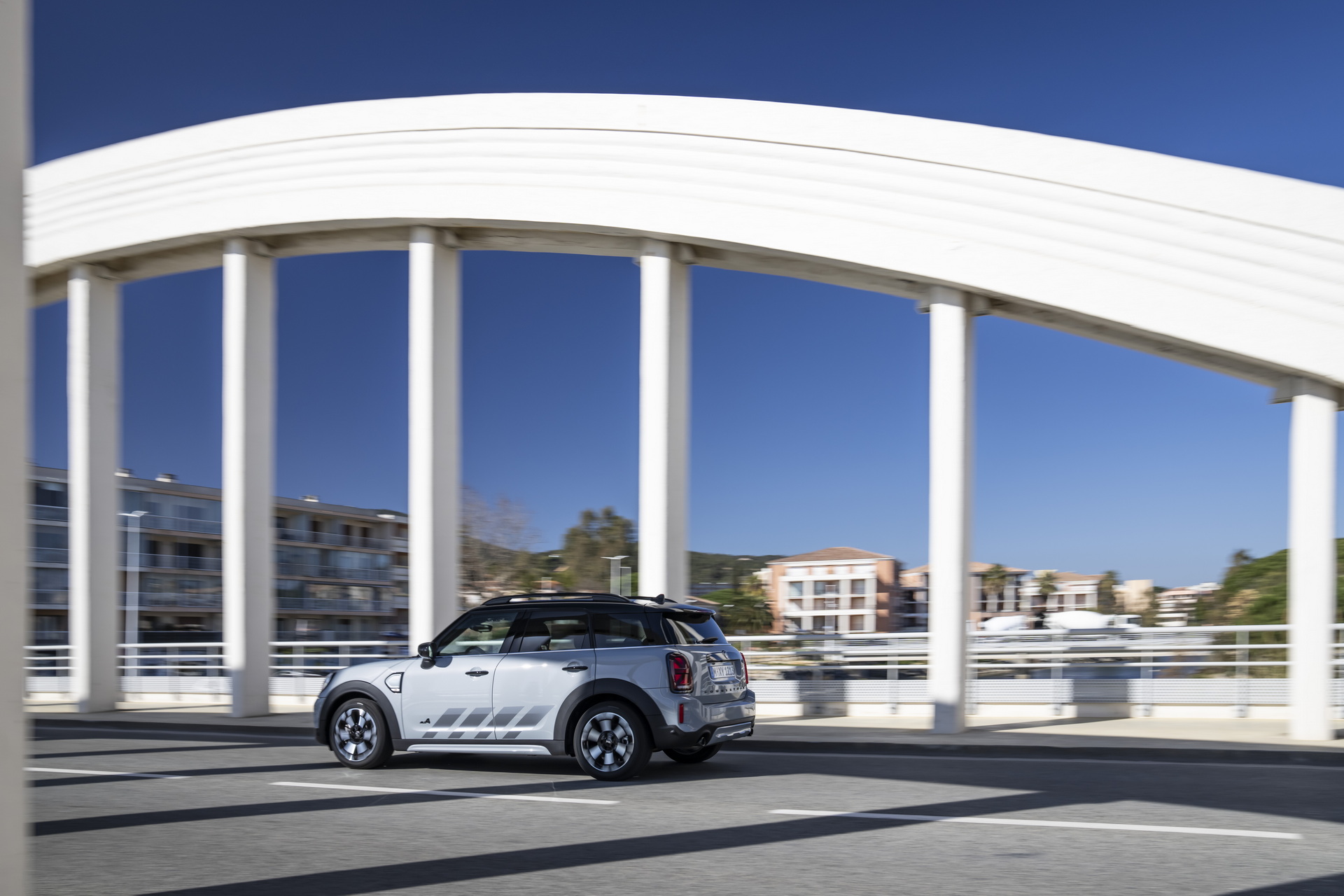 Download 2022 MINI Cooper S Countryman ALL4 Untamed Edition - Side HD Wallpaper 1920x1280 #58