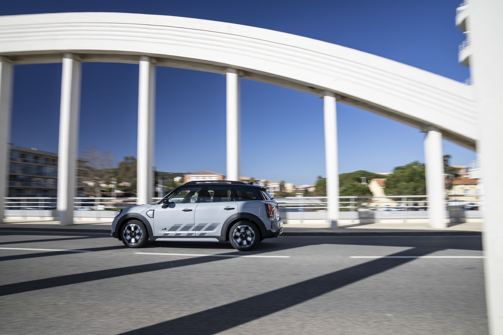 Download 2022 MINI Cooper S Countryman ALL4 Untamed Edition - Side HD Wallpaper 1920x1280 #59