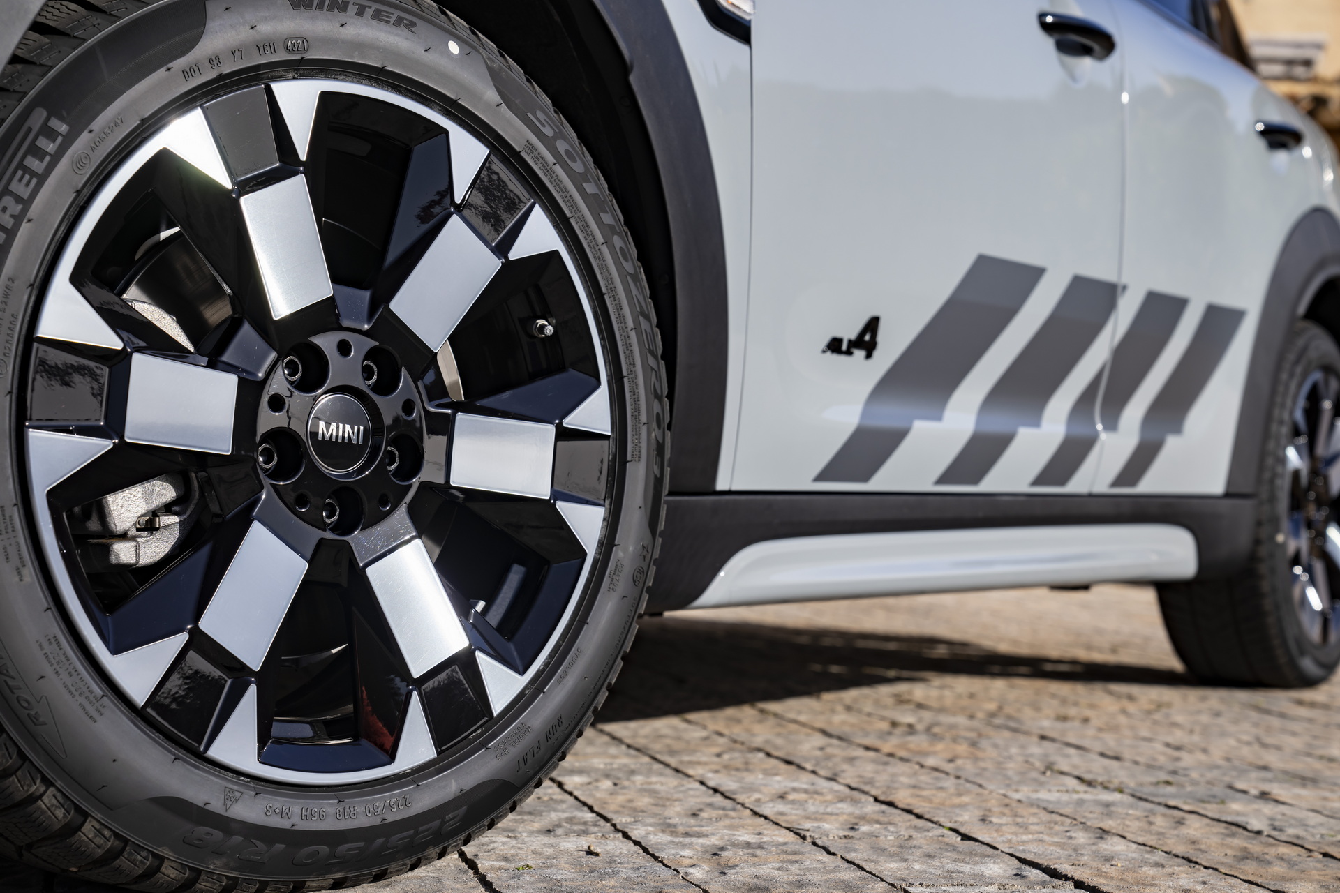 Download 2022 MINI Cooper S Countryman ALL4 Untamed Edition - Wheel HD Wallpaper 1920x1280 #88