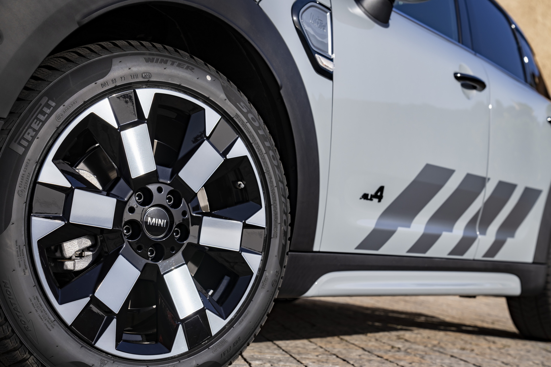 Download 2022 MINI Cooper S Countryman ALL4 Untamed Edition - Wheel HD Wallpaper 1920x1280 #89