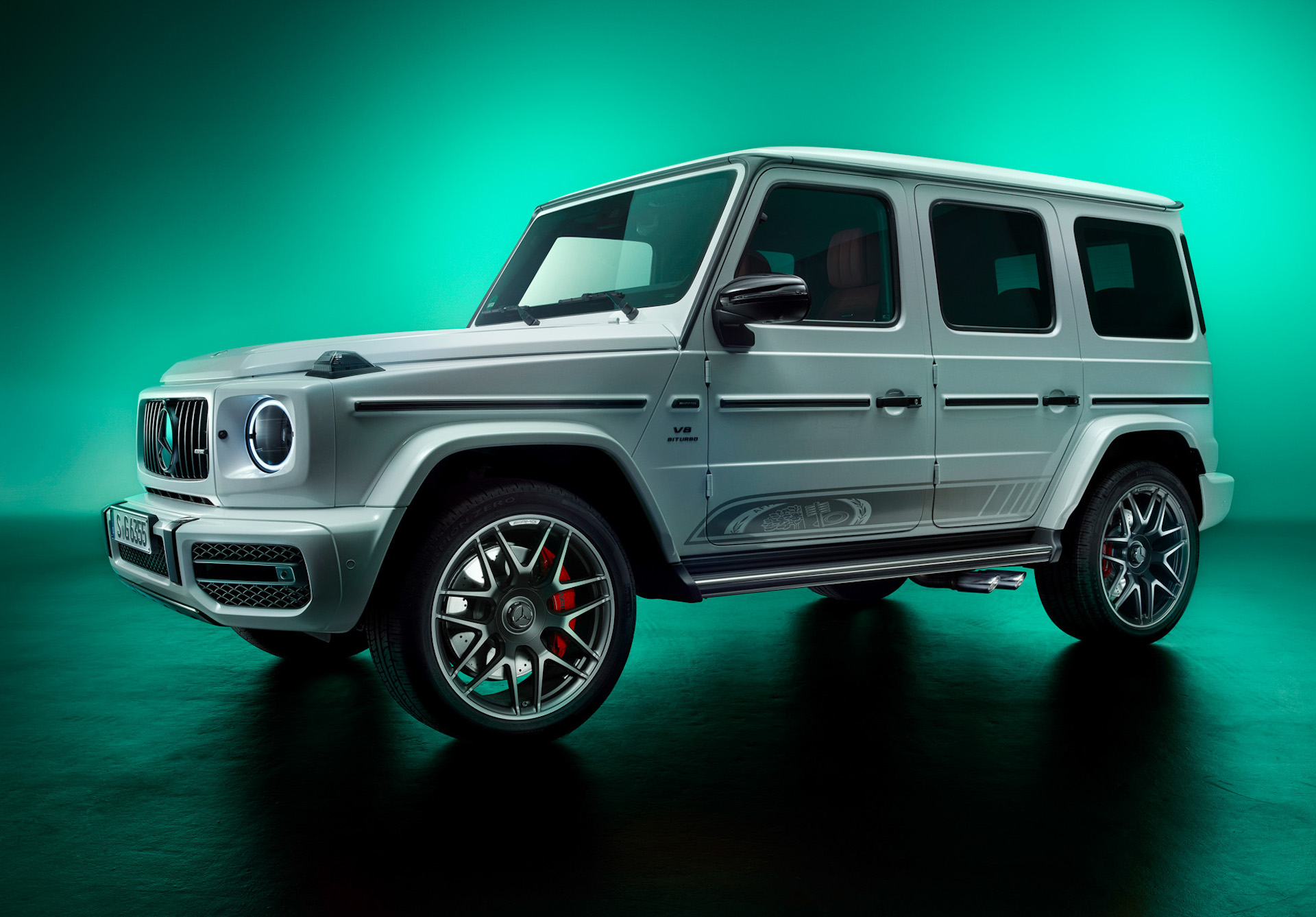 Download 2022 Mercedes-AMG G 63 Edition 55 - Front Three-Quarter HD Wallpaper 1920x1337 #2