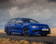 2022 Volkswagen Golf R Estate - UK version - Front Three-Quarter Wallpaper 190x150