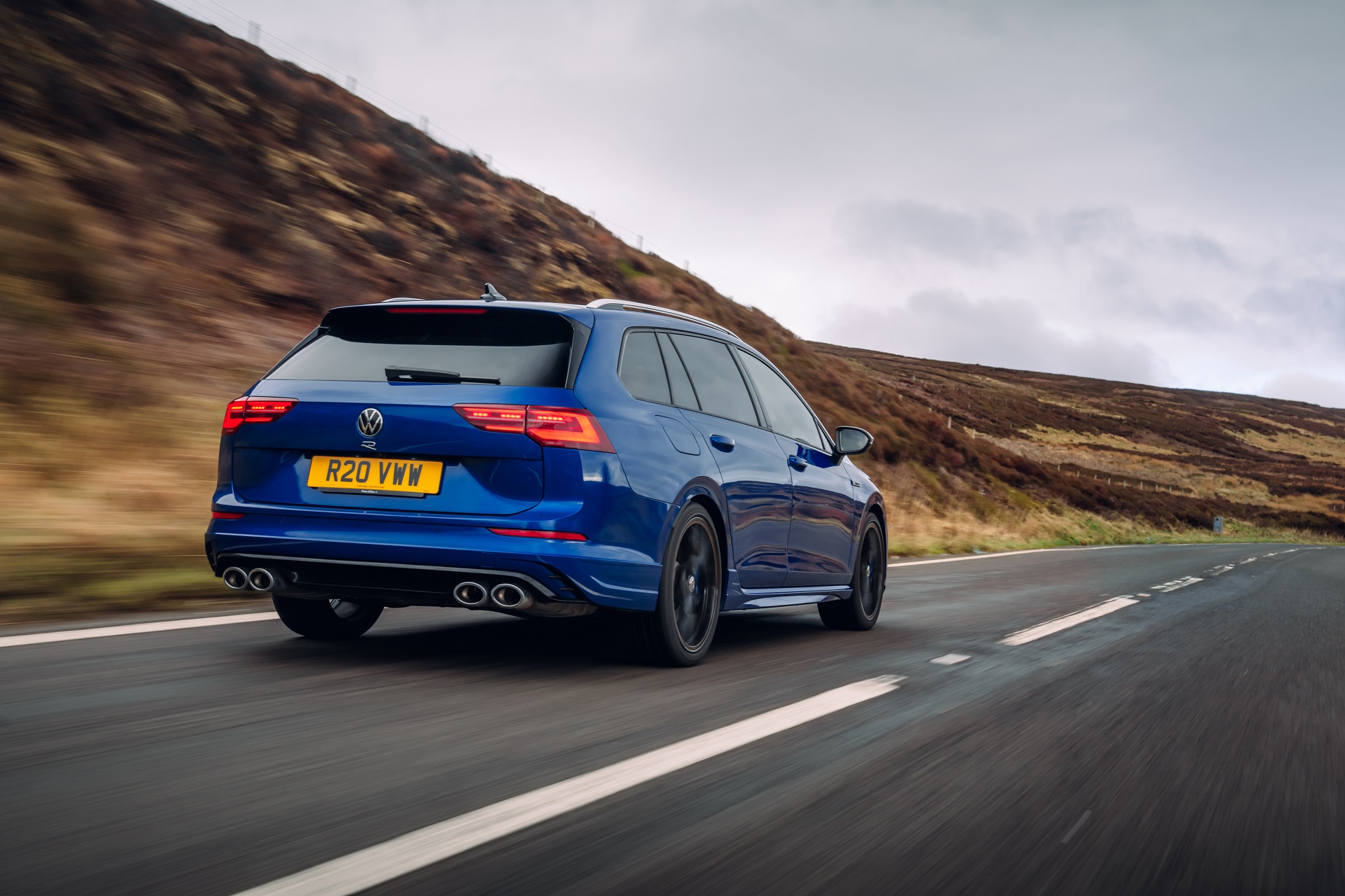 Download 2022 Volkswagen Golf R Estate - UK version - Rear Three-Quarter HD Wallpaper 1921x1280 #9