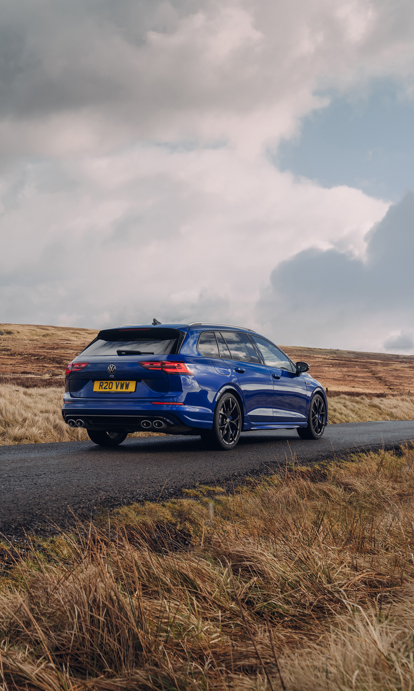 Download 2022 Volkswagen Golf R Estate - UK version - Rear Three-Quarter HD Phone Wallpaper 1440x2400 #18