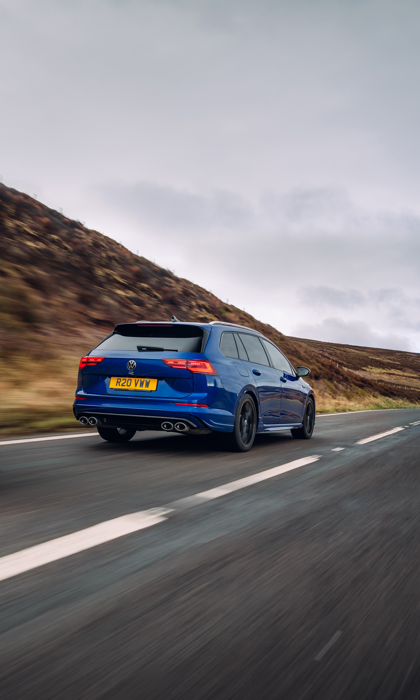 Download 2022 Volkswagen Golf R Estate - UK version - Rear Three-Quarter HD Phone Wallpaper 1440x2400 #10
