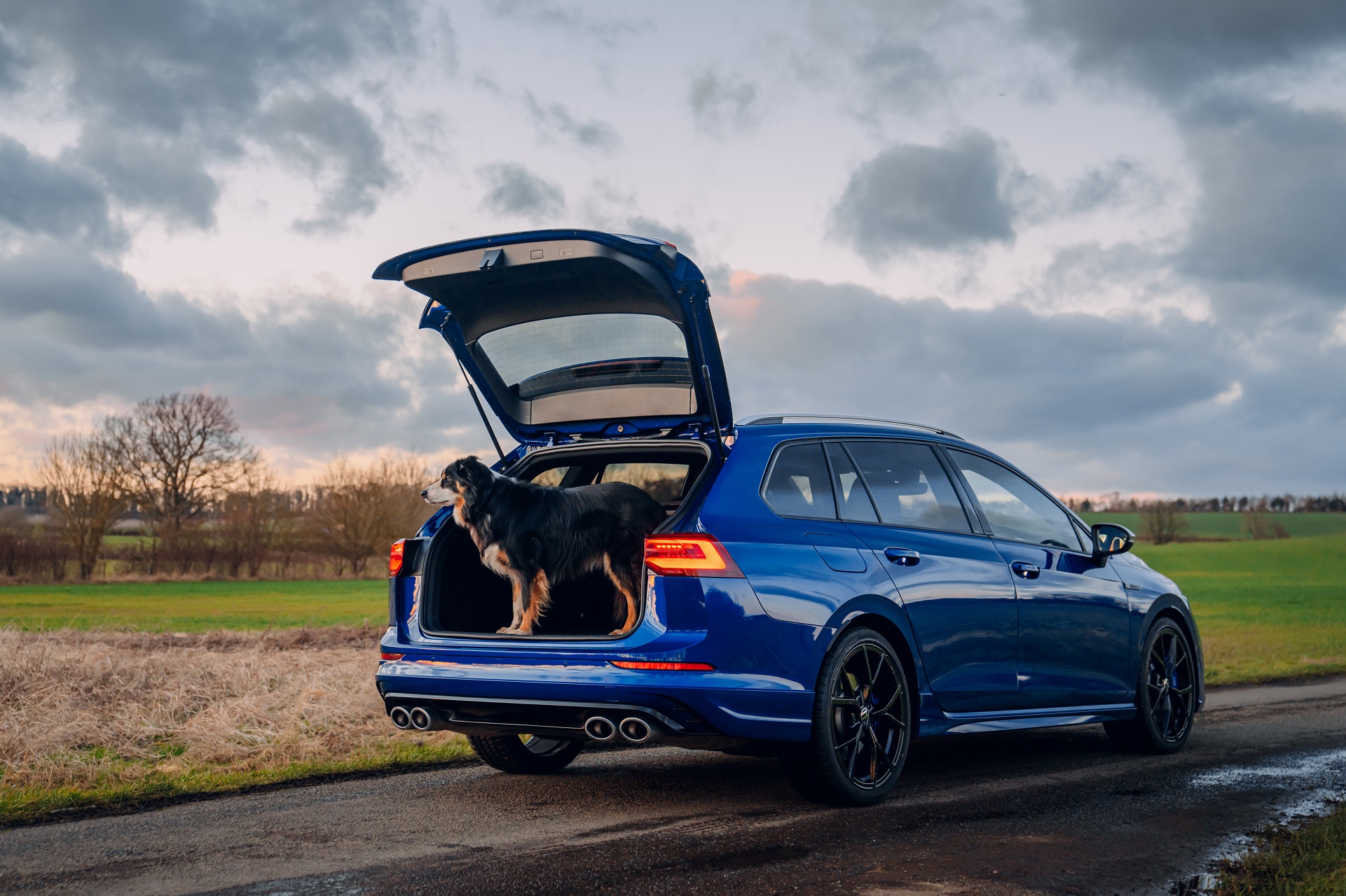 Download 2022 Volkswagen Golf R Estate - UK version - Rear Three-Quarter HD Wallpaper 1921x1280 #20