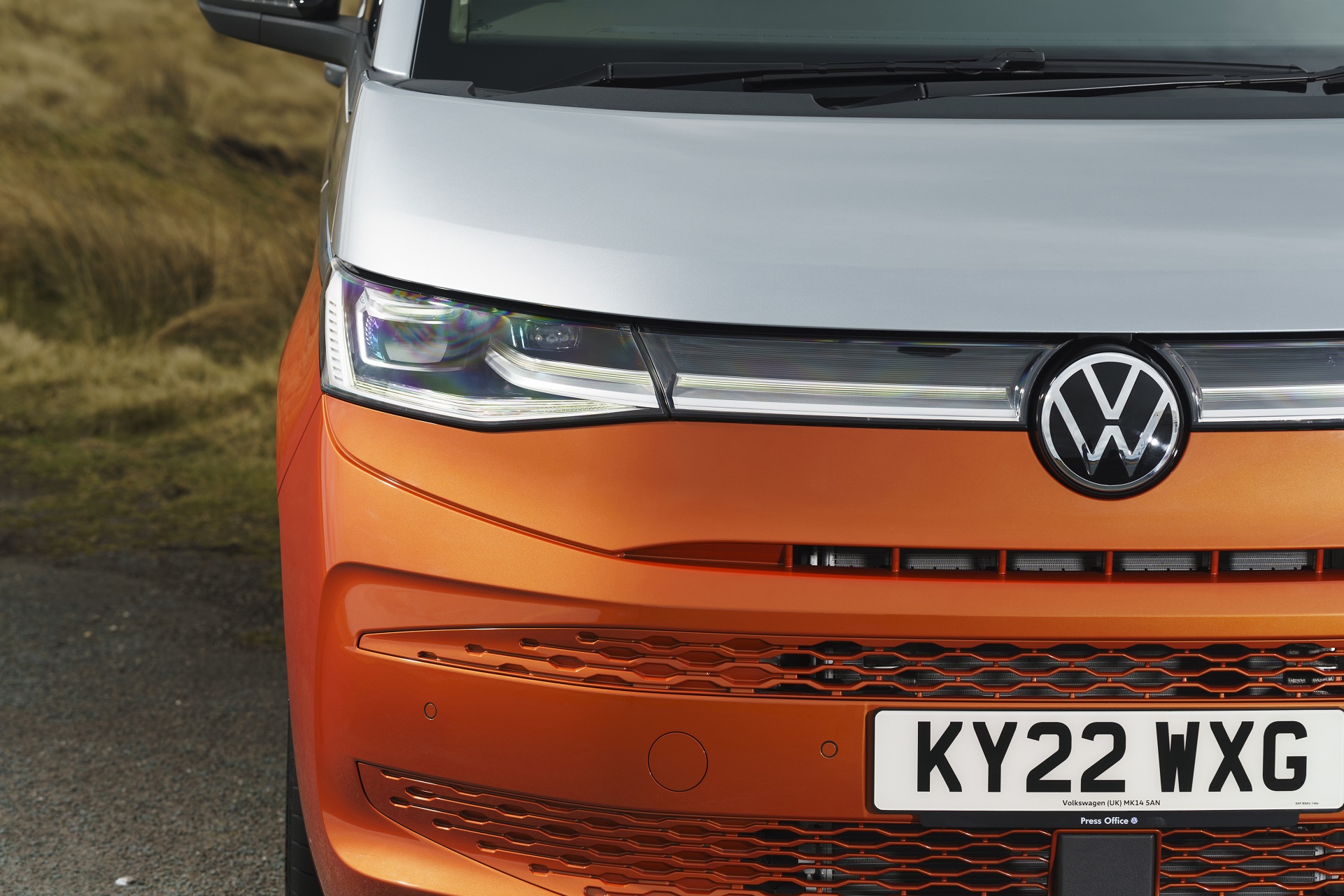 Download 2022 Volkswagen Multivan - UK version - Front HD Wallpaper 1921x1281 #20