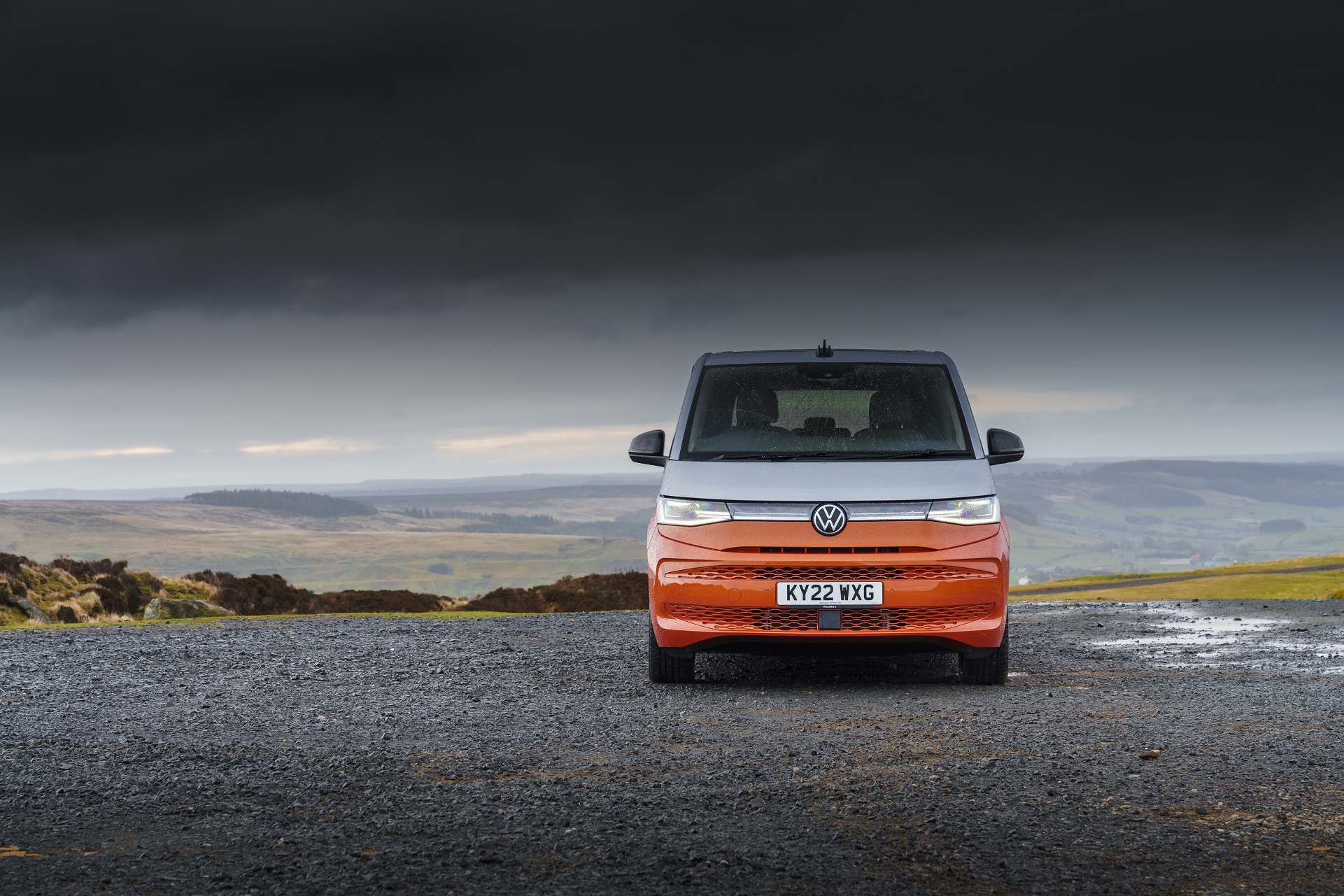 Download 2022 Volkswagen Multivan - UK version - Front HD Wallpaper 1921x1281 #4