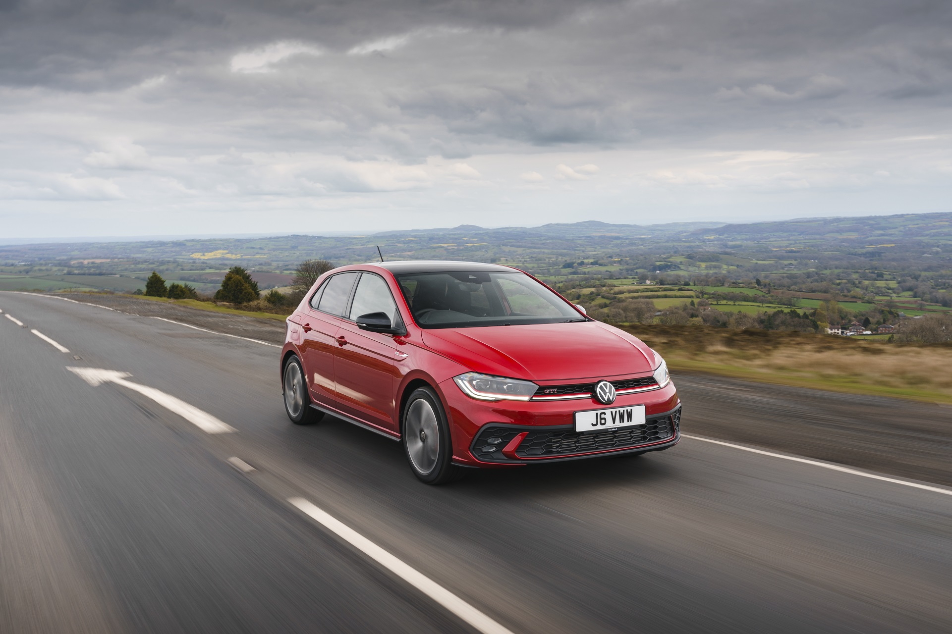 Download 2022 Volkswagen Polo GTI - UK version - Front Three-Quarter HD Wallpaper 1921x1280 #1