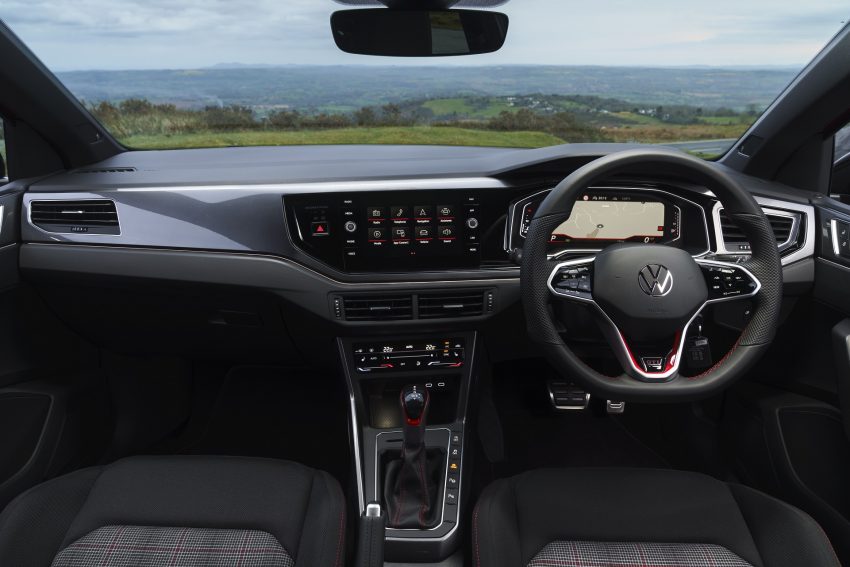 2022 Volkswagen Polo GTI - UK version - Interior Wallpaper 850x567 #21