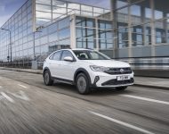 2022 Volkswagen Taigo Life - UK version - Front Three-Quarter Wallpaper 190x150