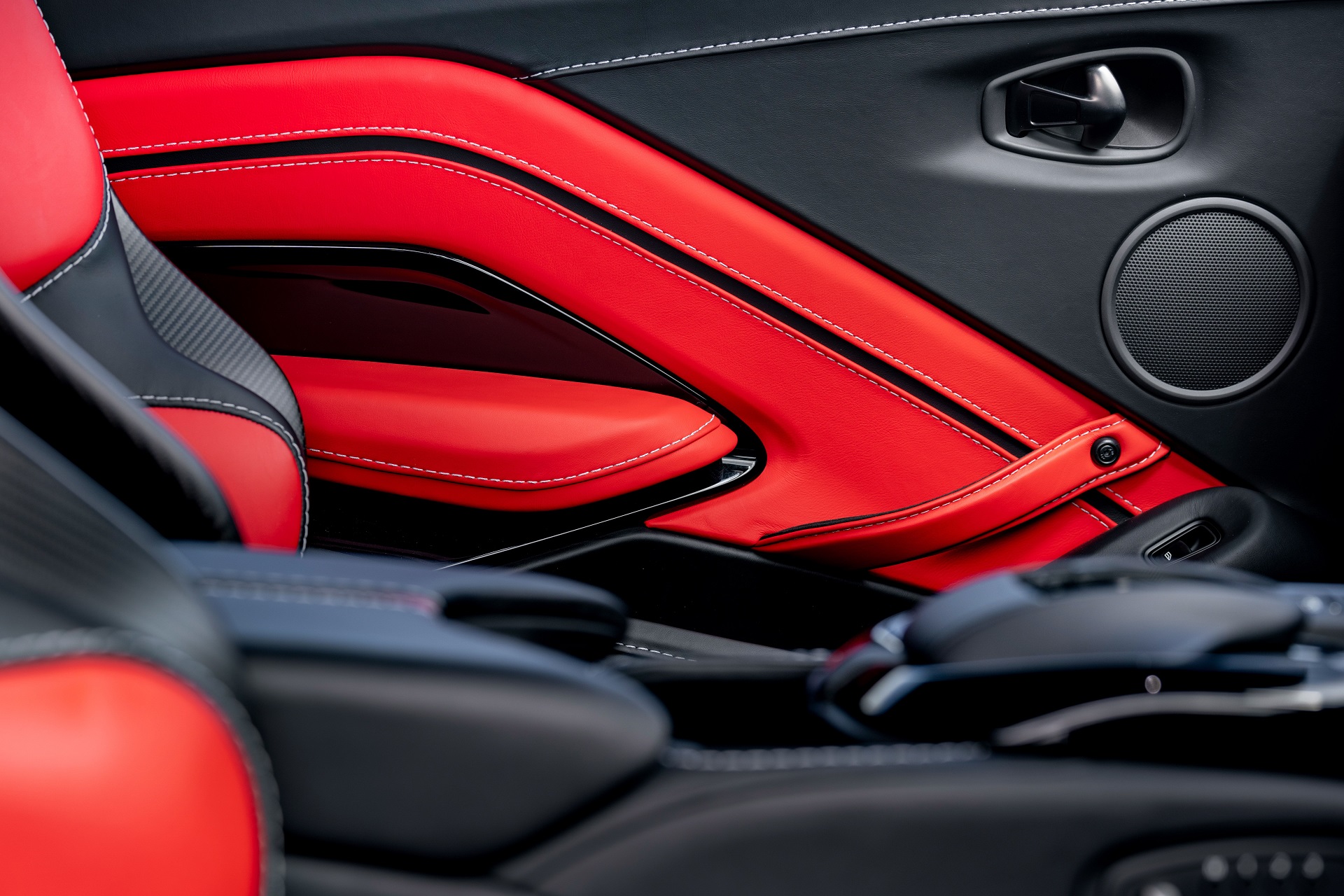 Download 2023 Aston Martin V12 Vantage - Interior, Detail HD Wallpaper 1920x1280 #36