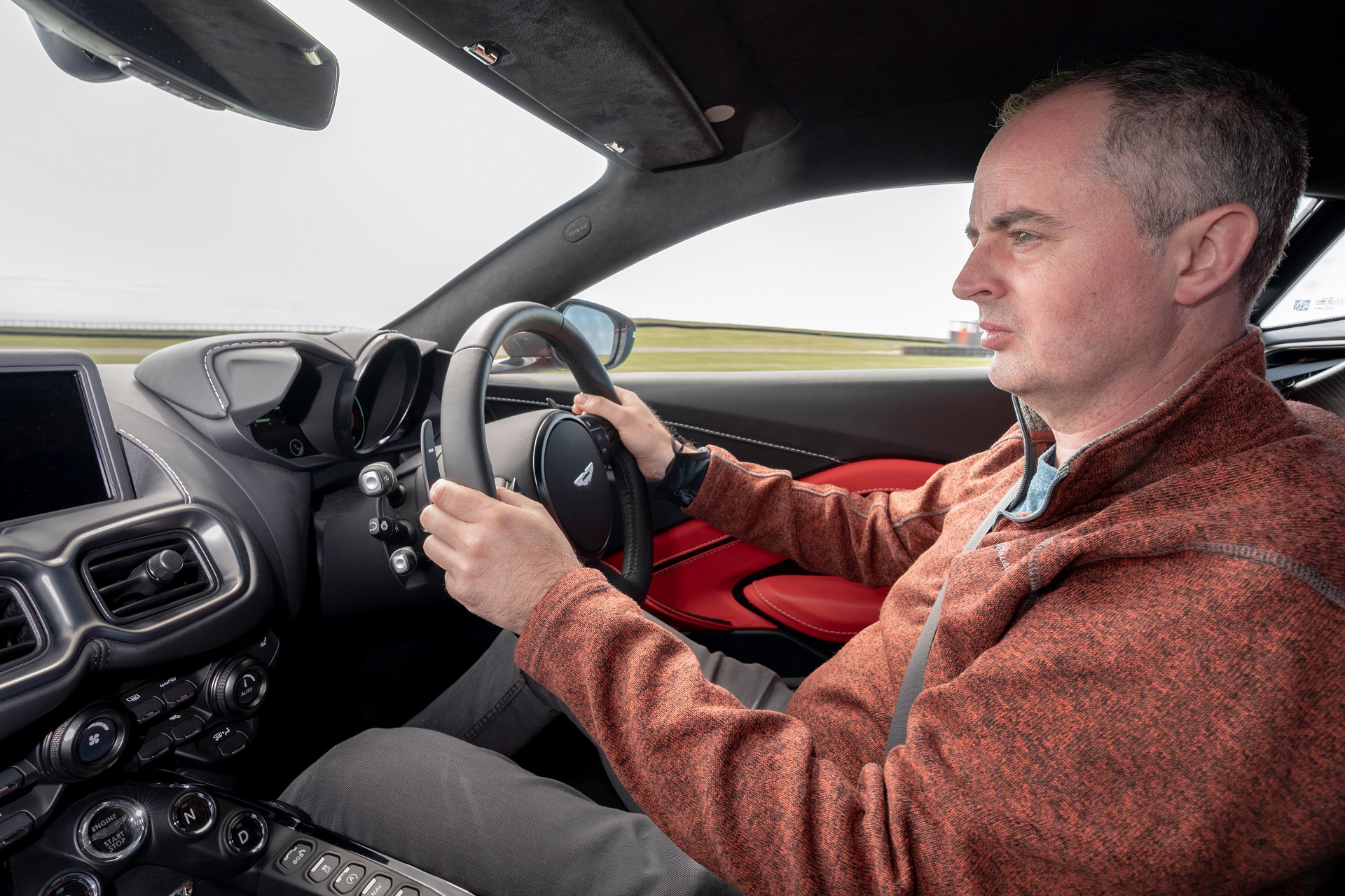 Download 2023 Aston Martin V12 Vantage - Interior HD Wallpaper 1920x1279 #32