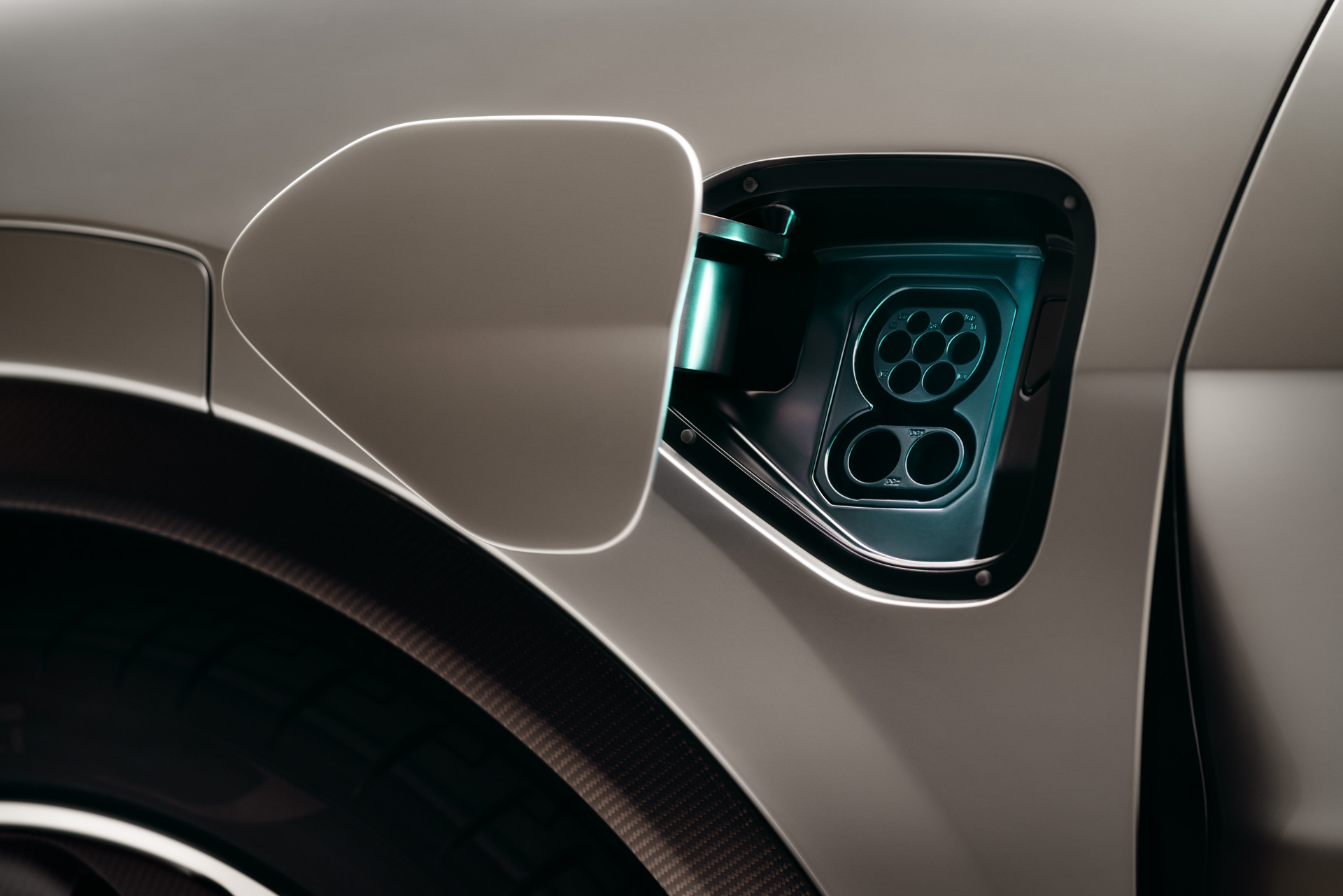 Download 2023 Lotus Eletre - Charging Connector HD Wallpaper 1920x1281 #18