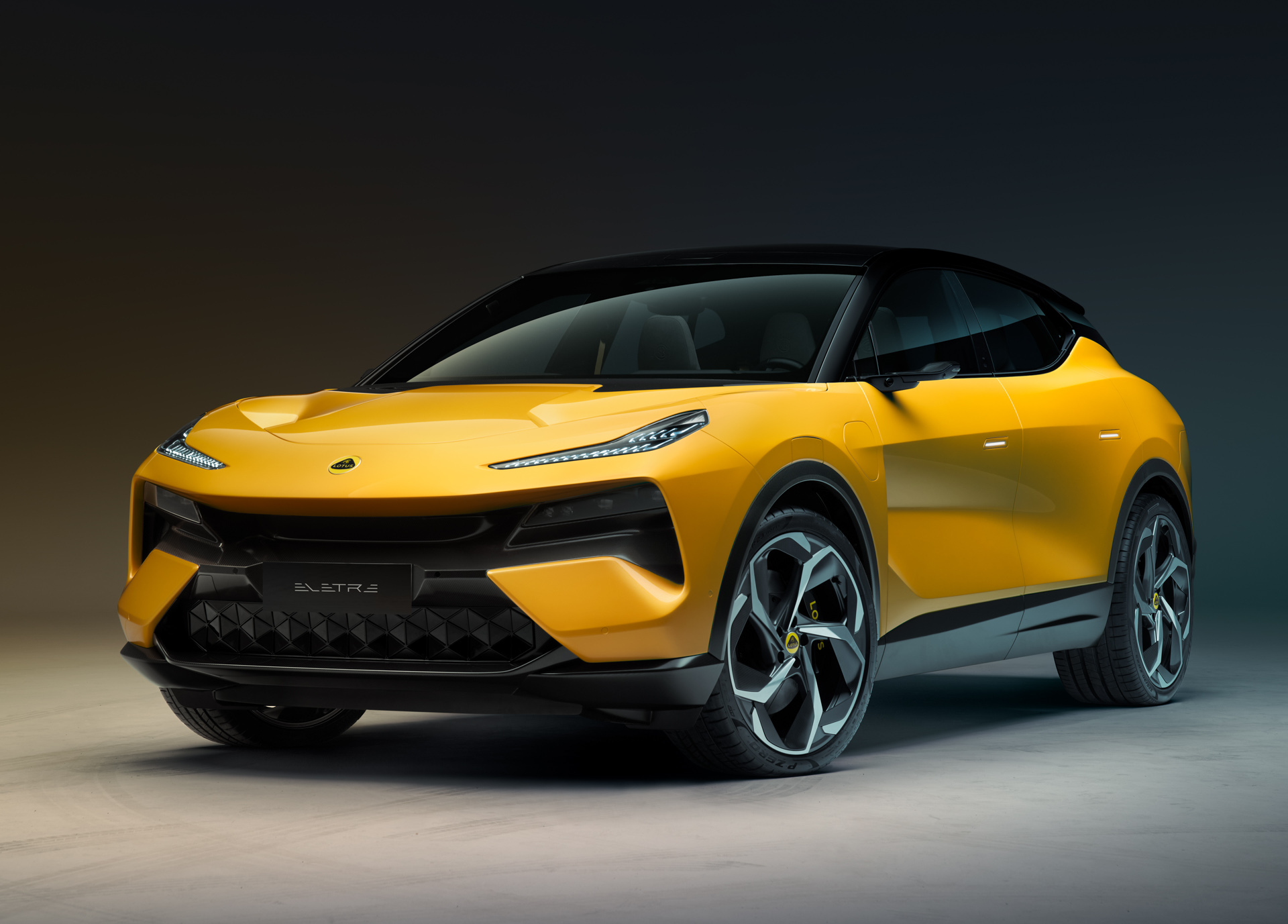 Download 2023 Lotus Eletre - Front Three-Quarter HD Wallpaper 1920x1377 #2