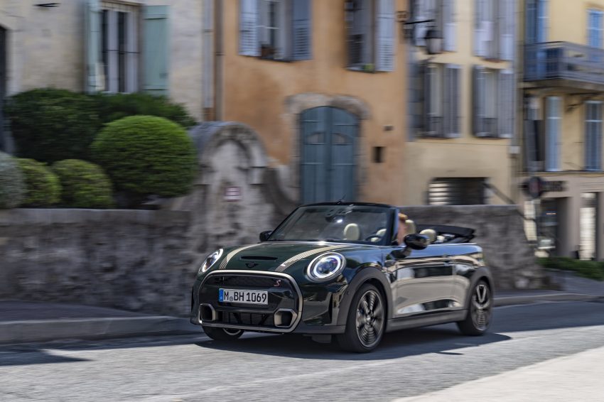 2023 MINI Cooper S Convertible Resolute Edition - Front Three-Quarter Wallpaper 850x566 #17