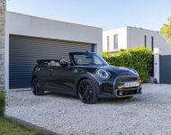 2023 MINI Cooper S Convertible Resolute Edition - Front Three-Quarter Wallpaper 190x150