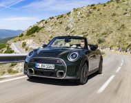 2023 MINI Cooper S Convertible Resolute Edition - Front Three-Quarter Wallpaper 190x150