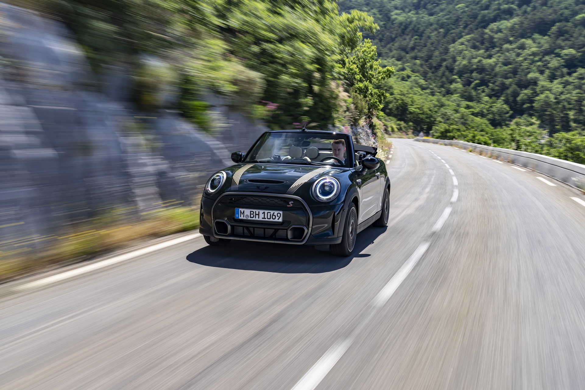 Download 2023 MINI Cooper S Convertible Resolute Edition - Front HD Wallpaper 1921x1280 #8