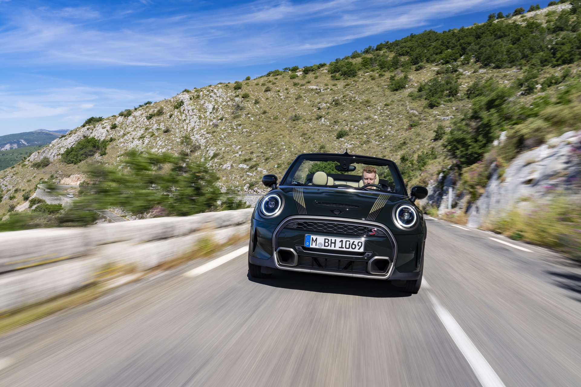 Download 2023 MINI Cooper S Convertible Resolute Edition - Front HD Wallpaper 1921x1280 #11