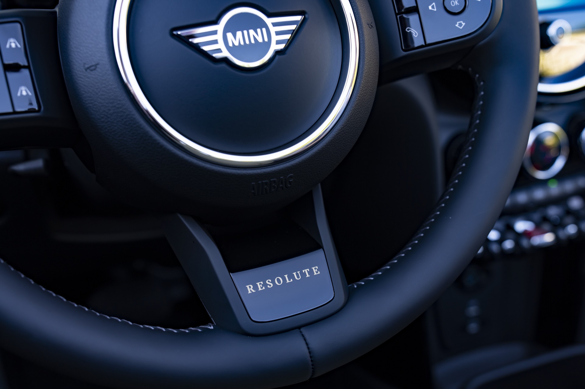 Download 2023 MINI Cooper S Convertible Resolute Edition - Interior, Steering Wheel HD Wallpaper 1921x1280 #65