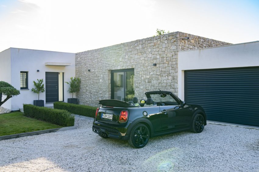 2023 MINI Cooper S Convertible Resolute Edition - Rear Three-Quarter Wallpaper 850x566 #43