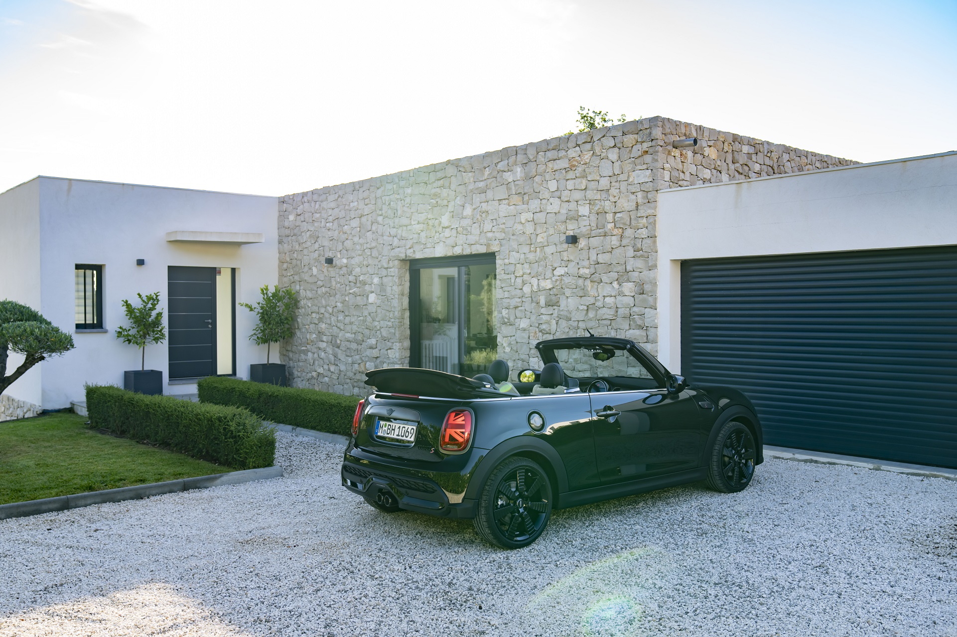 Download 2023 MINI Cooper S Convertible Resolute Edition - Rear Three-Quarter HD Wallpaper 1921x1280 #43
