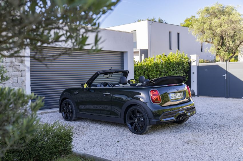 2023 MINI Cooper S Convertible Resolute Edition - Rear Three-Quarter Wallpaper 850x566 #44