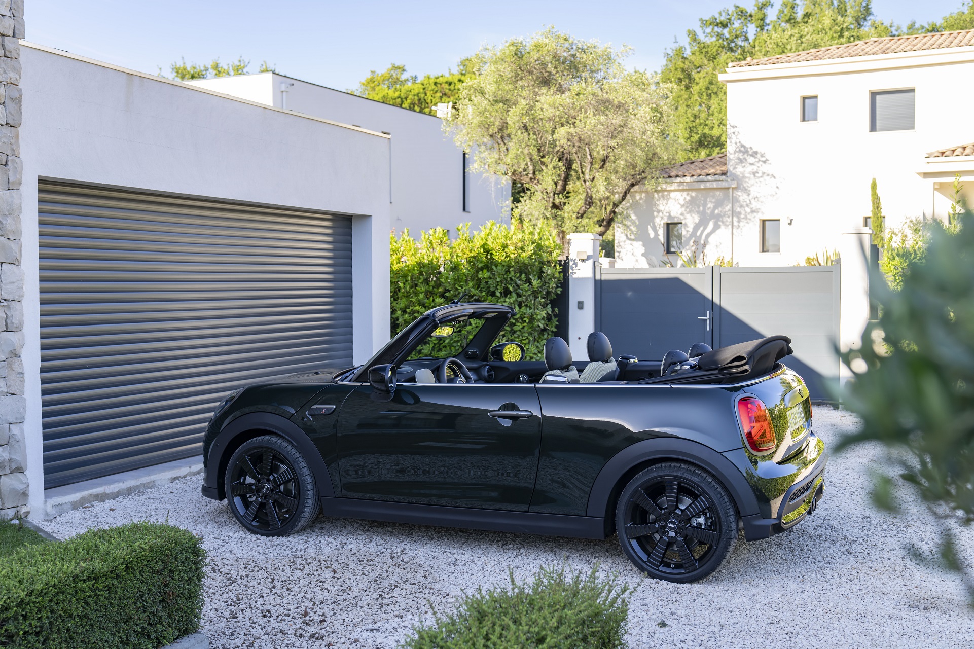 Download 2023 MINI Cooper S Convertible Resolute Edition - Rear Three-Quarter HD Wallpaper 1921x1280 #45