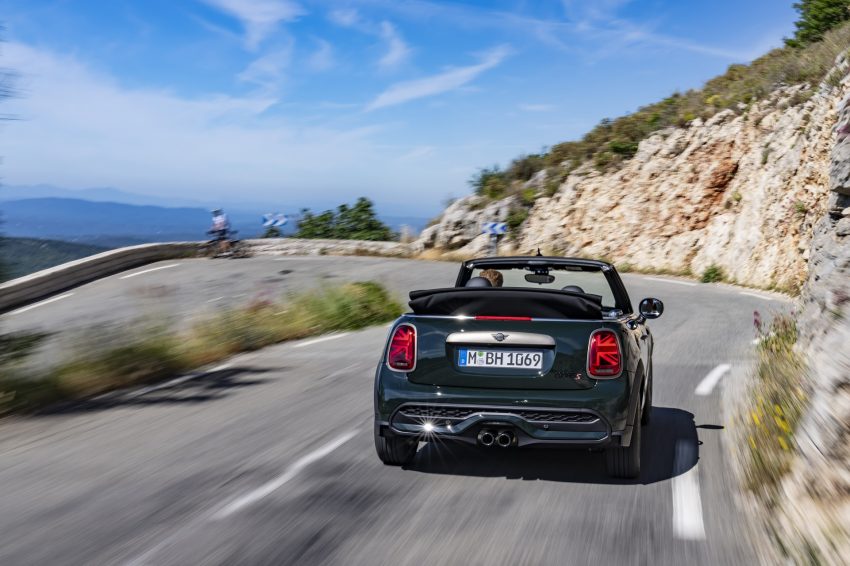 2023 MINI Cooper S Convertible Resolute Edition - Rear Wallpaper 850x566 #12