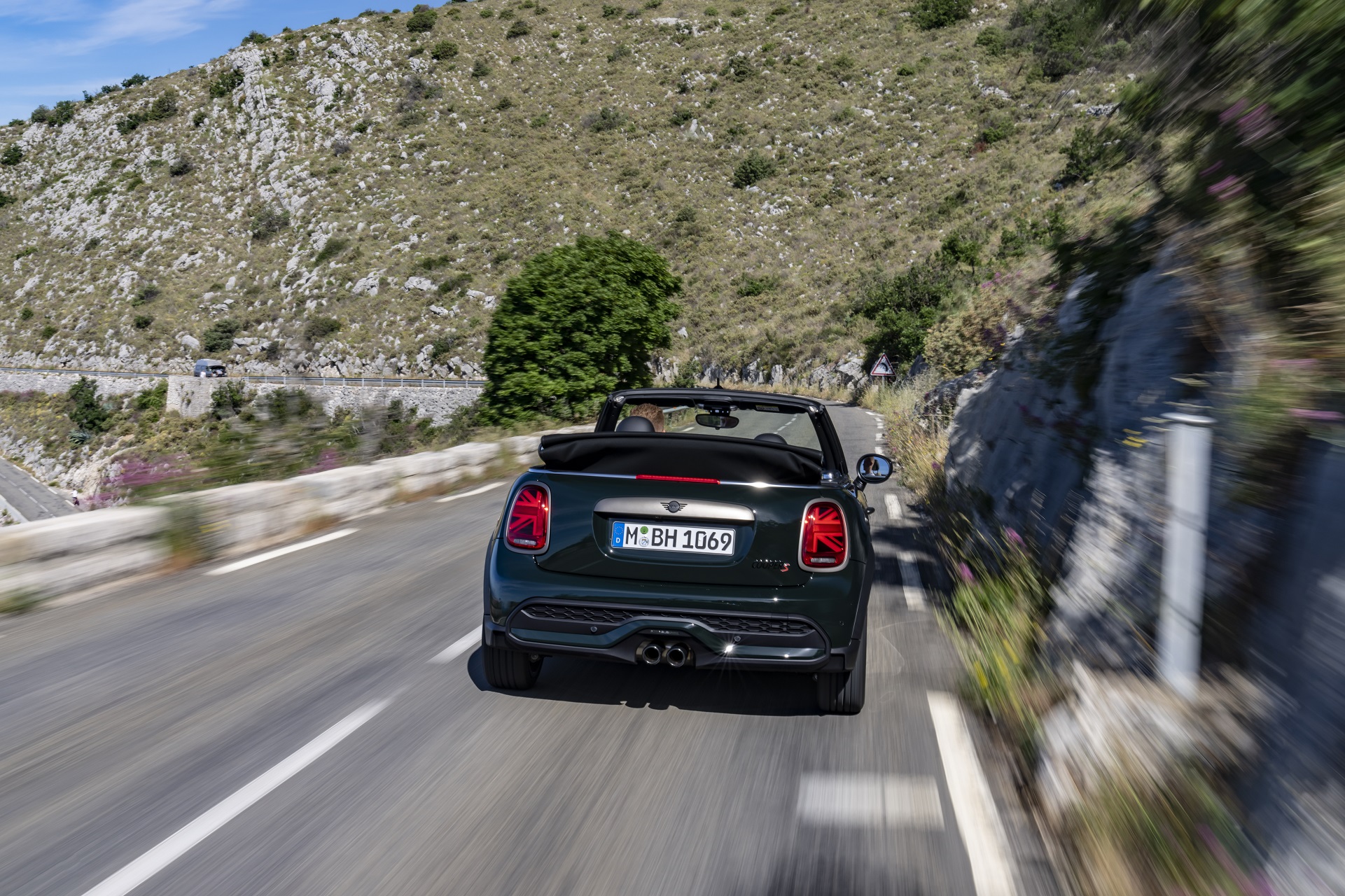 Download 2023 MINI Cooper S Convertible Resolute Edition - Rear HD Wallpaper 1921x1280 #13