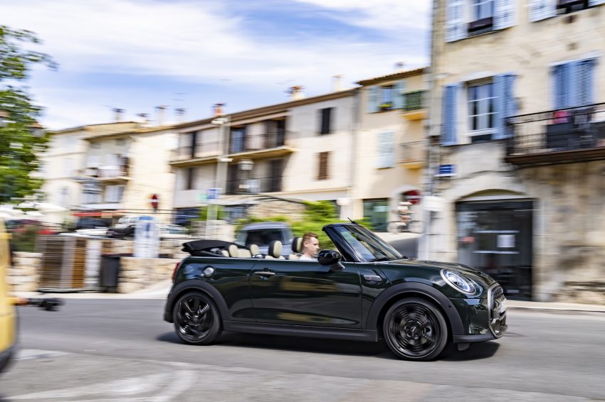 2023 MINI Cooper S Convertible Resolute Edition - Side Wallpaper 850x566 #23