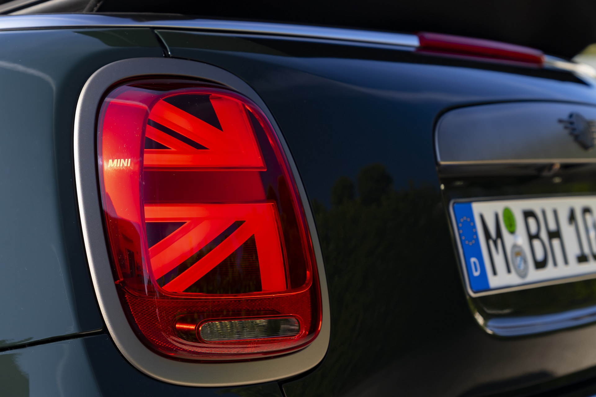 Download 2023 MINI Cooper S Convertible Resolute Edition - Tail Light HD Wallpaper 1921x1280 #56